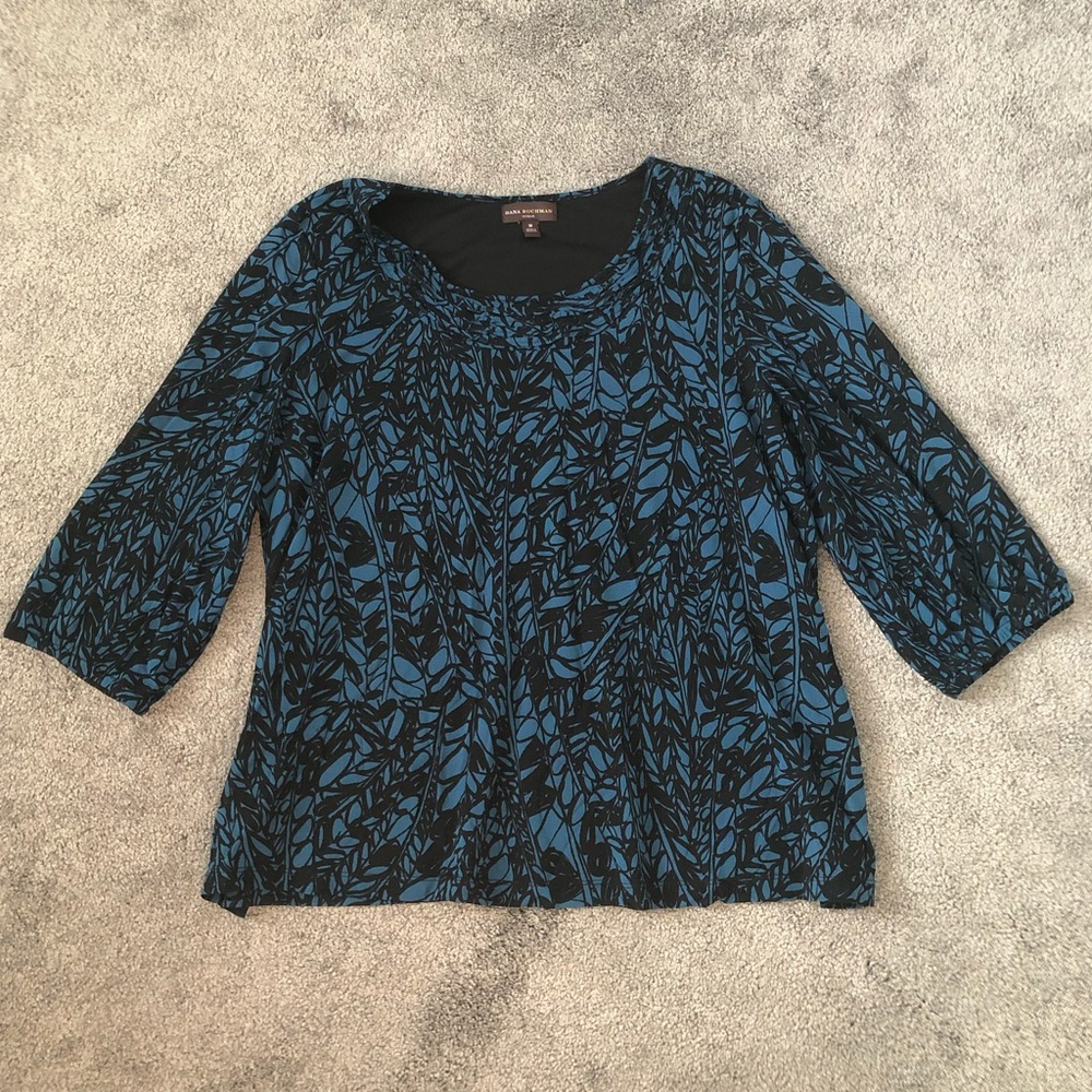 Plus Size top - Picture 2 of 3